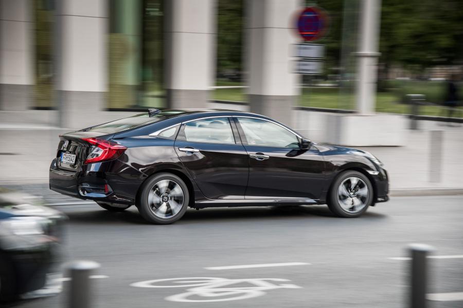  Honda Civic Sedan (FC1) 2016 года  (WW) (фото 11 из 40)